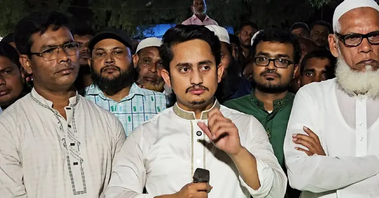 পঞ্চগড়ে ইউনিয়ন কমিটি ঘোষণা অনুষ্ঠানে বক্তব্য রাখছেন সারজিস